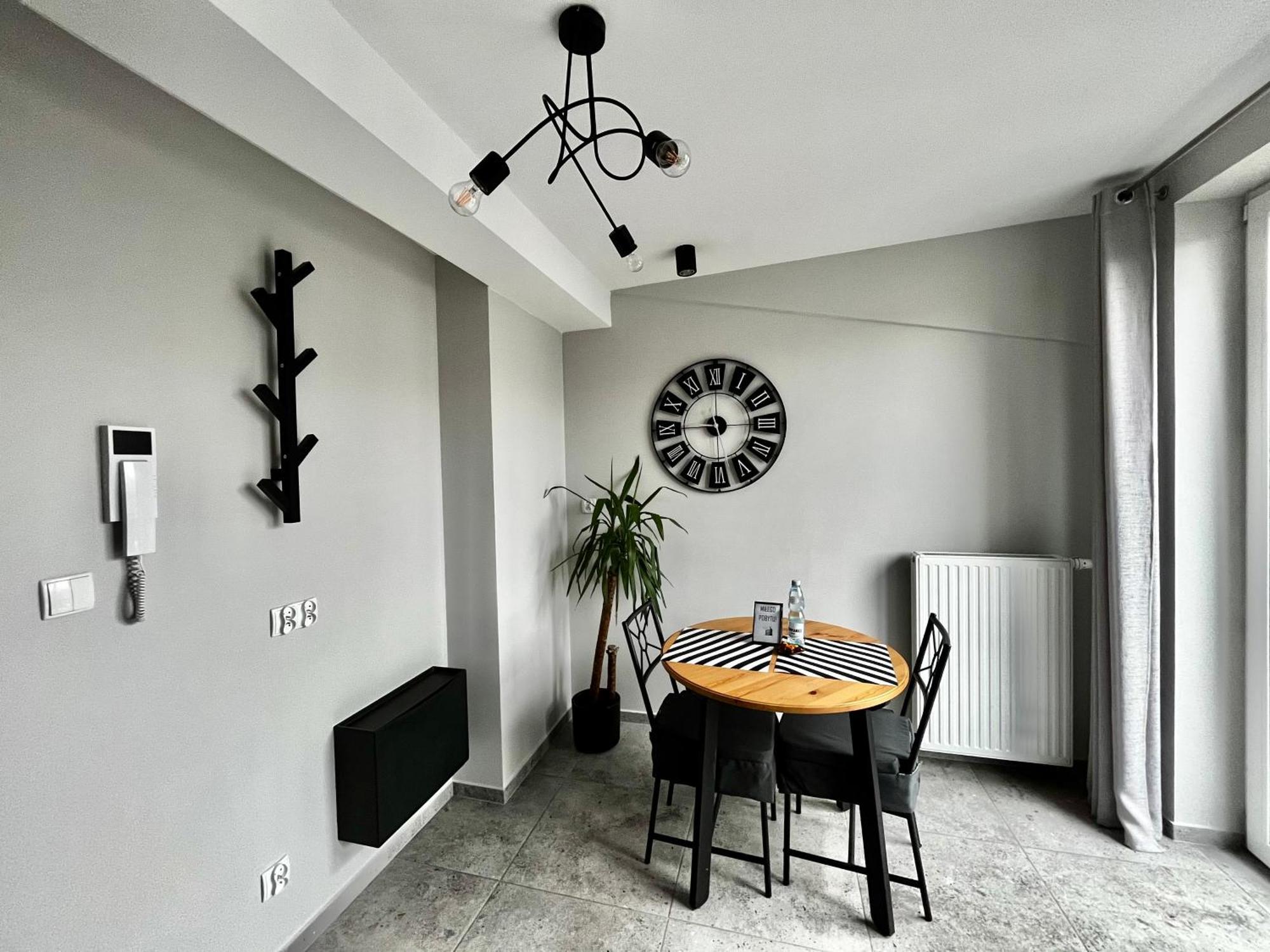 City Center Apartments Z Parkingiem ビィドゴシュチュ エクステリア 写真