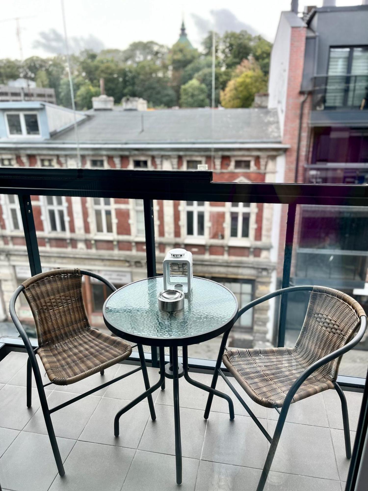 City Center Apartments Z Parkingiem ビィドゴシュチュ エクステリア 写真